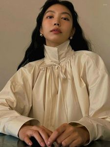 Blusas para mujeres Korobov Camisas coreanas chics otoño otoño de nicho francés solapa de cuello dos desgaste de diseño arco ligero