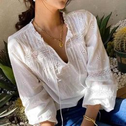 Femmes Blouses Chemises BOHO INSPIRED blouse blanche femmes manches longues évider coton printemps été tops boho Vneck gland chemise 230726