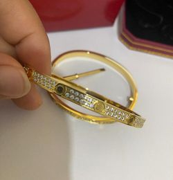 Damesarmband gouden koppelarmband Dubbele rij diamanten luxe sieraden verborgen inlegproces Hoge lichtbestendige armbanden ontwerper voor vrouwen luxe 182U