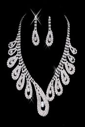 Dames Bruids Bruiloft Sieraden Sets Optocht Strass Prachtige Sprankelende Zilveren Ketting Oorbellen Voor Feest Bruids Accessoires9130062