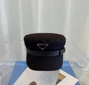 Женская парусиновая беретная шляпа, модная с ремнями для женщин, простая армейская кепка, дизайнерские шляпы газетчика, треугольные черные береты, кепки с плоским верхом Win8805584
