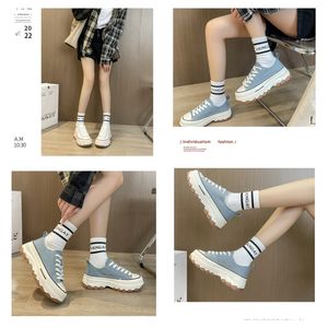 Sneakers de moda casual para mujeres Diseñadores de diseñadores para hombres zapatos de diseño bajo de cuero negro Triple 36