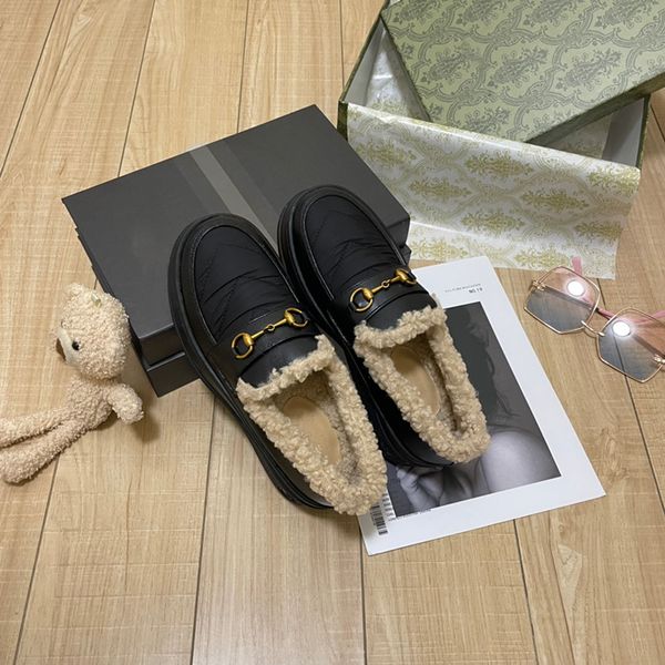 Zapatos casuales para mujer Diseñador Zapato acolchado de algodón mullido Señoras Suela gruesa Zapatos con puños de felpa Invierno afuera Raquetas de nieve Zapatillas Mary Jane