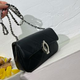 Sac à bandoulière classique pour femmes sacs de gamme diagonale portable sacs de mode Fashion Metal Boucle fine chaîne de pierre en pierre Caviar Pure Pure de maquillage pour peau 21x13cm