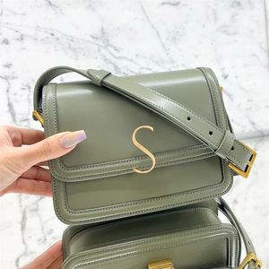 Bolsos de lujo para mujeres Lady Makeup Bag Bag Designer Tote Messenger Bolsen de cuero genuino 10a Clasificación clásica Clutch Crossbody Fashion Bag Store