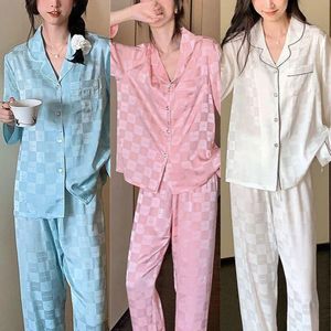 Vêtements pour femmes Twopiece Pyjamas Spring and Fall Ice Silk Waffle Temperament Longsleed Casual Plaid Simple Soft Homewear 240410