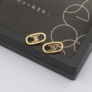 Dames Dangle Oorbellen 18K vergulde zilveren diamanten oorknopjes Liefde Bruiloftscadeaus Sieraden Charms Oorbellen High Sense Waterdruppel oorbellen Luxe sieraden