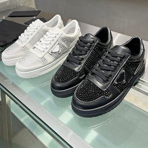 Damesontwerper 24SS Casual Sneakers Butiful Full Diamond Decorate Upper Black Wit Classic Single Shoes Brand Logo TPU Anti slip grote bodem sneakers maat 35-41