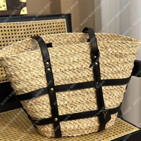 Sac de plage de designer pour femmes Sacs de paille de luxe Sac à bandoulière de mode pour dames Sacs à main d'herbe de vacances d'été avec boucle en or classique