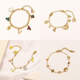 Pulseras de diseñador para mujer Cadena Pulsera de lujo Chapado en oro Moda Pulsera de moda Bloqueo Letras de flores Colgante Diamante Cjeweler Amor Charms Pulseras