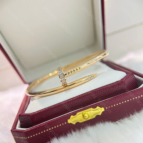 Bracelets de créateurs pour femmes Diamants de luxe Bijoux Charme Mode Bracelet plaqué or 18 carats pour femmes Amour Bijoux Bracelets Cadeaux de mariage élégants avec boîte -6