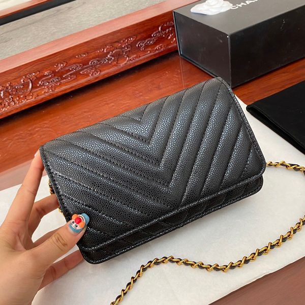 Womens Designer Chevron line Caviar Cuir matelassé Portefeuille Sacs Porte-cartes Cuir de veau Doré Métal Matériel matelasse Chaîne Bandoulière Designer Sacs à main 19X12CM