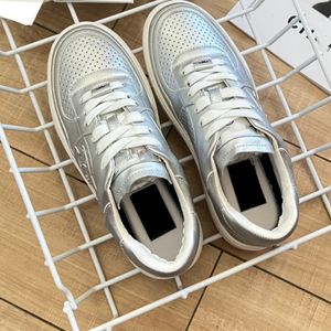 Dames designer kledingschoenen Platte Panda casual boardschoenen geperforeerde bovenste designerschoenen metallic helder gezicht kledingschoenen goud zilver