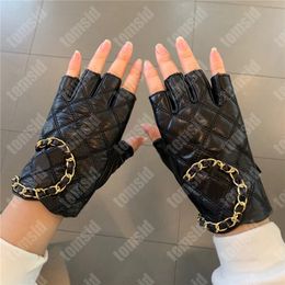 Diseñador para mujer Guantes de cuero genuino Marca de piel de oveja Brillante Mujer Invierno Guantes de lujo Moda cálida Semifinger Guante anticongelante a prueba de viento