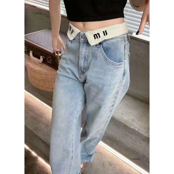 Jean skinny à taille haute du concepteur féminin avec design de lettre de revers blanc et pantalon en jean à longueur droite 303