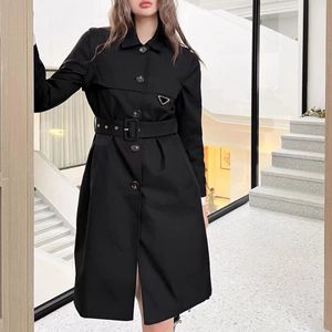 Veste de créateur pour femme Automne Trench-Coat Femmes Top Poitrine Fermeture à glissière avec ceinture en cuir Lettre Jacquard Collier en cuir matelassé Coupe-vent à manches longues Femme Vêtements G551