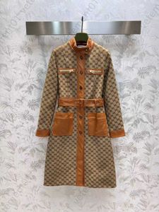 Veste de créateur pour femme Automne Trench-Coat Femmes Top Poitrine Fermeture à glissière avec ceinture en cuir Lettre Jacquard Collier en cuir matelassé Coupe-vent à manches longues Vêtements pour femmes