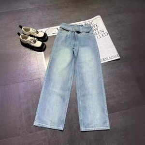 Acne Studios Jeans de créateurs pour femmes AC Classic largeur à la taille rétro-jeans lavés en randonnée