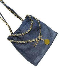 Femmes Designer Mini Bleu Shopping Sacs matelassés avec charme de pièce de monnaie Matériel en métal doré Chaîne en cuir Matelasse Sangle ronde Bandoulière Sacs à main d'épaule 23 cm