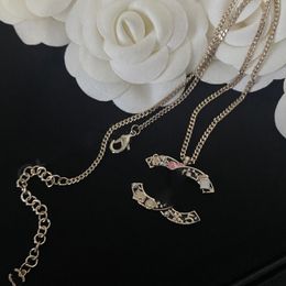 Collares de diseñador de mujer colgante de la marca c-letter colgante de oro de oro de 18 km cadenas de collar de acero inoxidable regalos de joyería