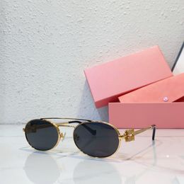 Gafas de sol con marco ovalado de diseñador de mujer con acetato y marco de metal SMU54 Gafas de sol lujosas para mujeres con protección de radiación de embalaje especial