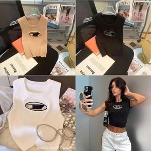 T-shirt pour femmes T-shirt Slim Fit Top D broderie courte ouverte ombilical Tee Small Street Hot Girls Vêtements polyvalents