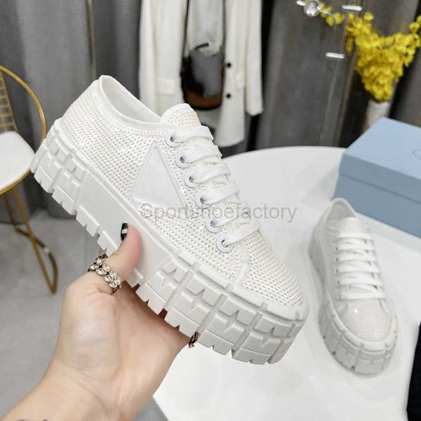 Femmes Double Roue Sequin Sneakers Femme Casual Chaussures Triple Noir Blanc Plate-Forme Chaussure Chunky Sole avec Pneu Tread Trainer Caoutchouc Sneaker 07AG