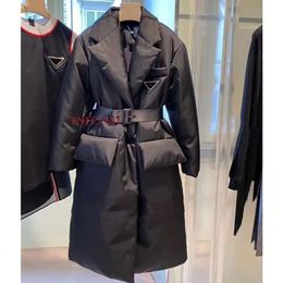Doudoune femme 2023 vestes d'hiver manteaux Long manteau chaud mode Parkas avec ceinture dame vêtements d'extérieur en coton grande poche 688ss