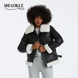 Donsparka's voor dames MIEGOFCE Wintercollectie Comfortabele schapenvachtjas met lange mouwen, namaakbont, gewatteerde jas, warme damesparka D23797 231206