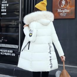 Femmes vers le bas Parkas Parka femmes manteaux d'hiver longs coton décontracté fourrure à capuche vestes épais chaud femme pardessus manteau 231206