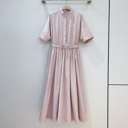 Vestido para mujer marca de moda europea blanco rosa azul oscuro cuello alto manga corta cintura fruncida k jacquard vestido midi de algodón artesanal