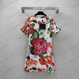 Abito da donna fatto a mano con unghie e diamanti Perline Pezzo con stampa di fiori di peonia Abito di design di lusso Design classico girocollo con cerniera posteriore Maniche corte Abiti Maxiskit