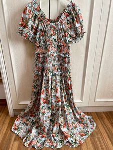 Robe femme épaules dénudées, manches courtes, imprimé floral, robe midi