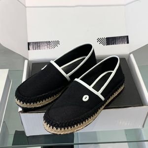 Chaussures habillées pour femmes Espadrilles à enfiler Mocassins pour dames Mocassins Plate-forme Talons Chaussure de loisirs Semelle en caoutchouc Luxurys Paille Chaussures décontractées en plein air Filles Slide pour un cadeau