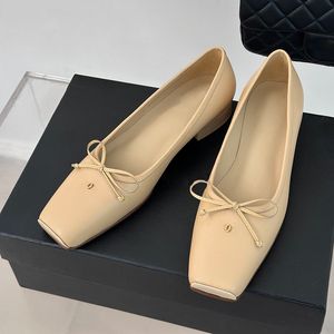 Chaussures habillées pour femmes Mocassins à enfiler Designer en cuir de veau Bow Bout carré Chaussure de ballet Chunky Talons bas Chaussure décontractée Dames Chaussure de loisirs Espadrille Chaussure ouverte avec sacs à poussière