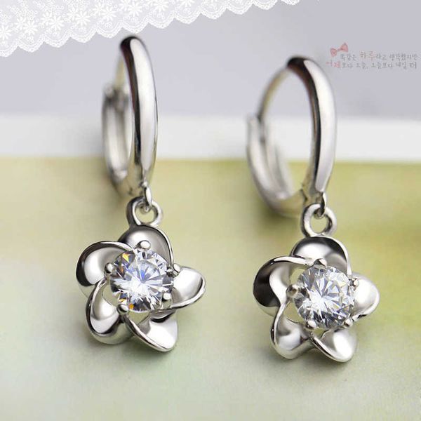 Boucles d'oreilles pour femmes Dangle cristal plaqué argent Ornement d'oreille fleur style goutte de pivoine simple