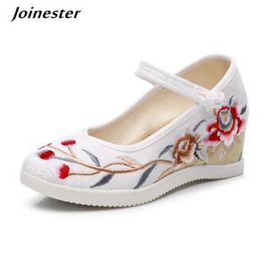 Womens Geborduurde Wiggen Schoen Retro Mary Jane Pompen Zomer Casual Schoenen Dames Ronde Neus Katoen Strand Sandaal Dans 240202