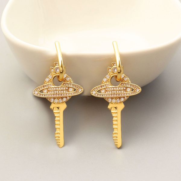 Colliers de luxe à la mode avec pendentif clé planète tridimensionnelle, colliers Saturn en diamant complet, ensembles de bijoux de styliste nb56