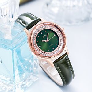 Reloj de cuarzo resistente al agua todo en uno con temperamento informal y cinturón de diamantes de imitación atmosférico a la moda para mujer regalos de lujo A16