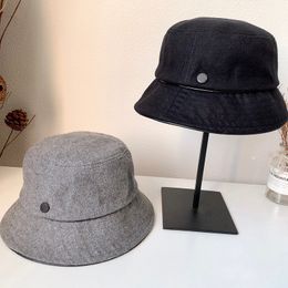 Dames mode emmer hoeden heren ontwerper tweed hoeden eenvoudige luxe warme visser hoed casquette motorkap honkbal cap straw hoed 2302156BF