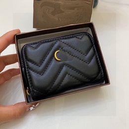 Designers de portefeuille de mode pour femmes portefeuilles portefeuille de luxe mini sacs carrés d'oreiller en forme de bourse de crédit Carte de carte clés poche CAD24050703