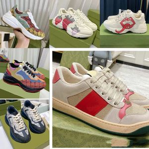 Femmes pour Rhyton Mens Dad Dad Designer Shoes Men Trainers Boys Sneakers Strawberry Mouse Mouth Shoe With Box 46707