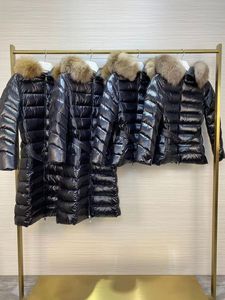 Col en fourrure pour femmes doudoune mi-longue slim doudounes épaulette décoration manteaux en duvet de haute qualité remplissant vêtements d'extérieur designer pardessus vêtements d'hiver