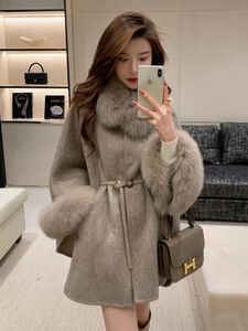 Femmes Fourrure Faux Arrivées Femmes Hiver Laine Cape À La Mode Cachemire Poncho Lady Real Fox Manteau Col Manchette Vestes Streetwears 231113