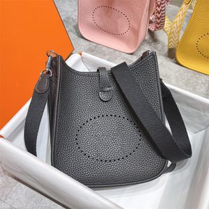 Damesmode Hollow out sling Designer tas Mans lederen outdoor reistas crossbody tas Luxe handtas dame mini Hobo Clutch pochette schoudertelefoontassen riem