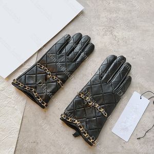 Gants de moto de styliste pour femmes, gants en cuir avec chaîne de haute qualité, chauds d'hiver et d'extérieur, cadeau de noël de luxe