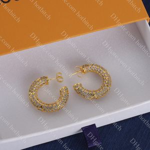 Dames gouden oorbellen ontwerper diamant oorbellen prachtige glanzende oorstudies luxe hoogwaardige dames oorbellen sieraden jubileumgeschenken