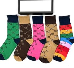 Chaussettes pour femmes cinq paires de luxe sport maille lettre imprimée chaussette broderie coton mode chaussettes accessoires autres vêtements