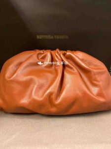 Sac à main femme Bvs 2023 vente chaude Botega Veneto famille pochette femme peau de vache nuage bandoulière 576227 XECJN