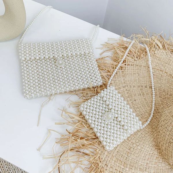 Bolso de perlas tejido hecho a mano para mujer Bolsos de hombro para teléfono celular con cuentas y lápiz labial blanco 240301